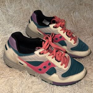 Saucony Pink and Cream Athletic Shoes - 10 Men’s